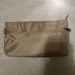 Bag organizer insert